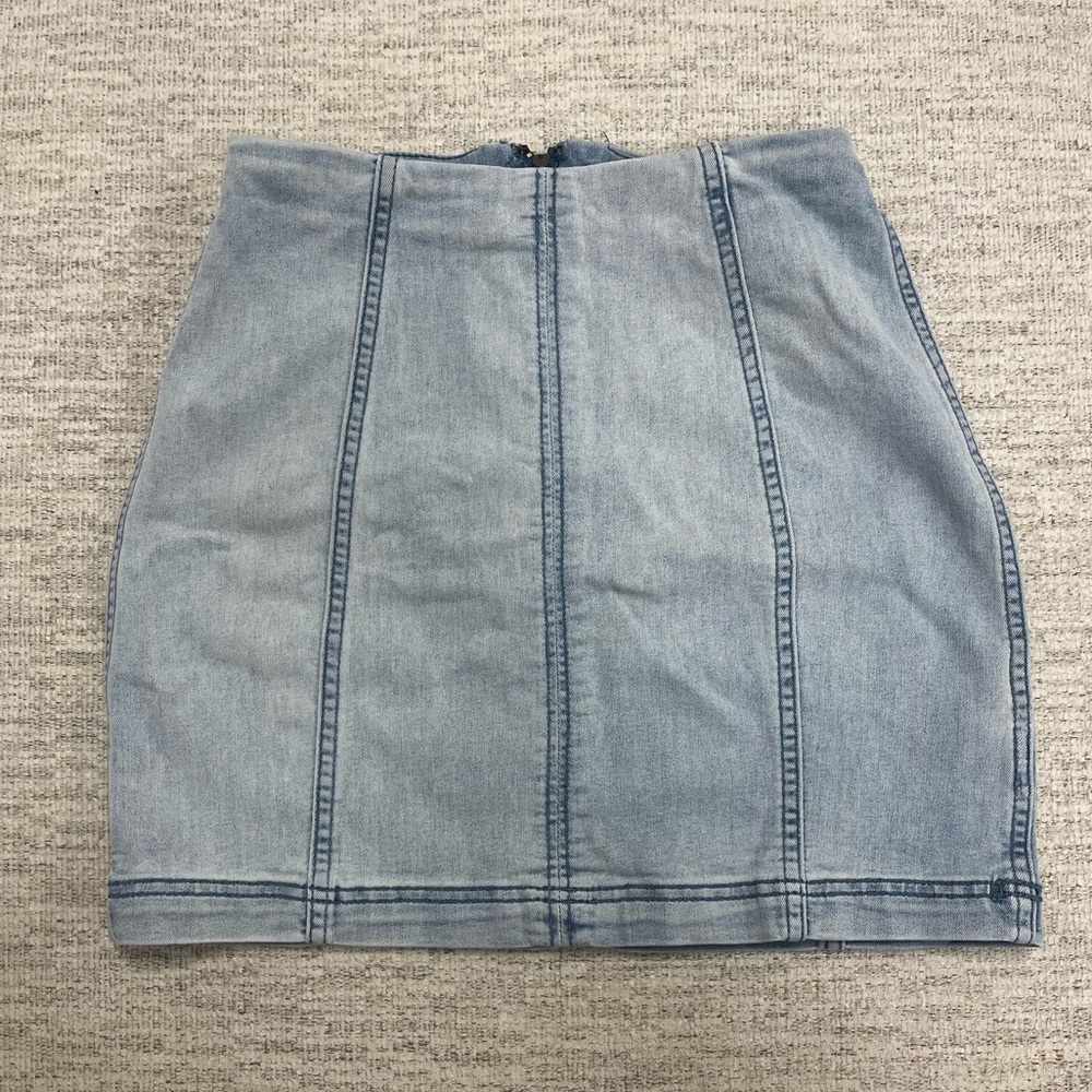Women’s Denim Mini Skirt - Free People - size 2